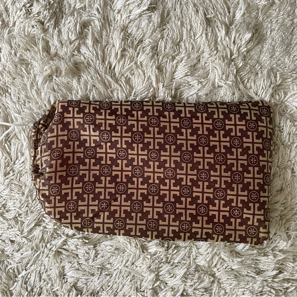 The NEW Tory Burch Bag Hot Pink - Picture 3 of 9